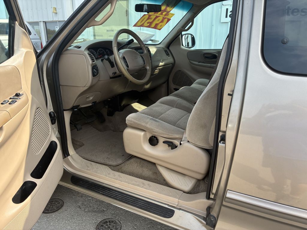 2002 Ford F-150 Image 4