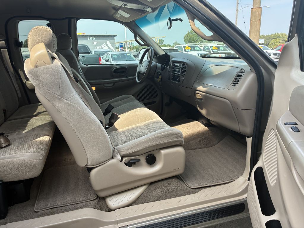 2002 Ford F-150 Image 6