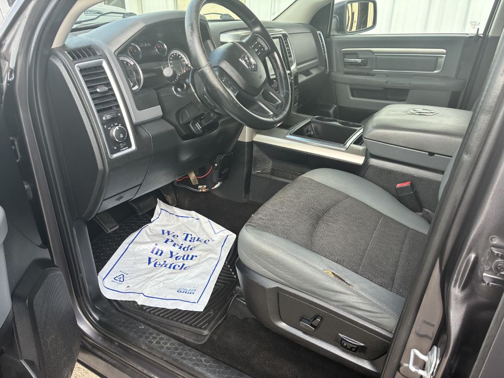 2014 RAM 1500 Image 5