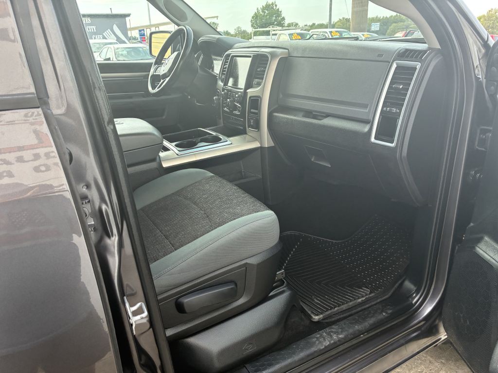 2014 RAM 1500 Image 7