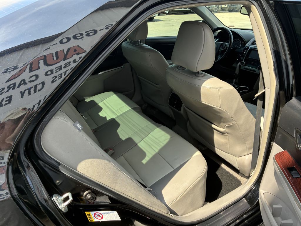 2013 Toyota Camry Image 7