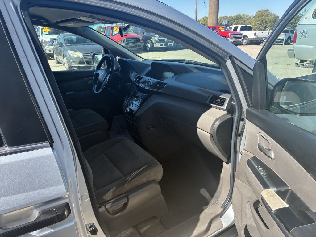 2011 Honda Odyssey Image 7