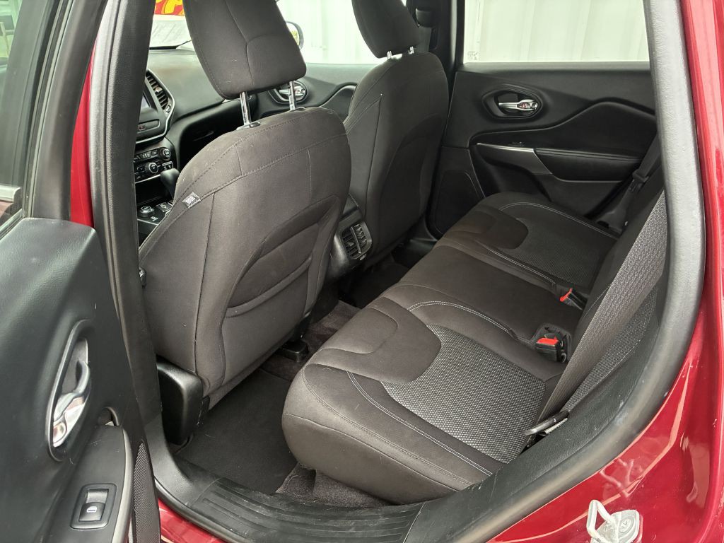 2019 Jeep Cherokee Image 5