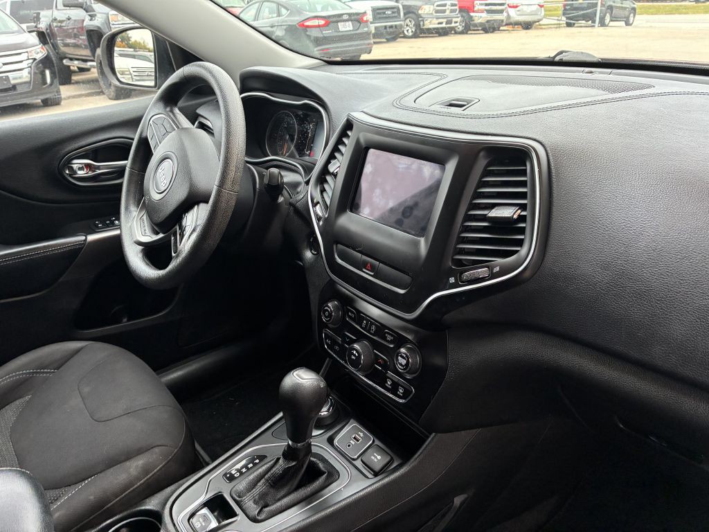 2019 Jeep Cherokee Image 8