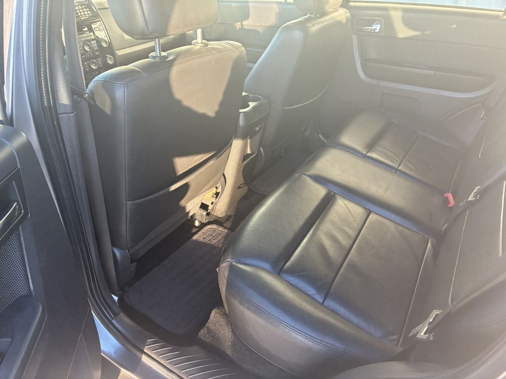 2010 Ford Escape Image 6