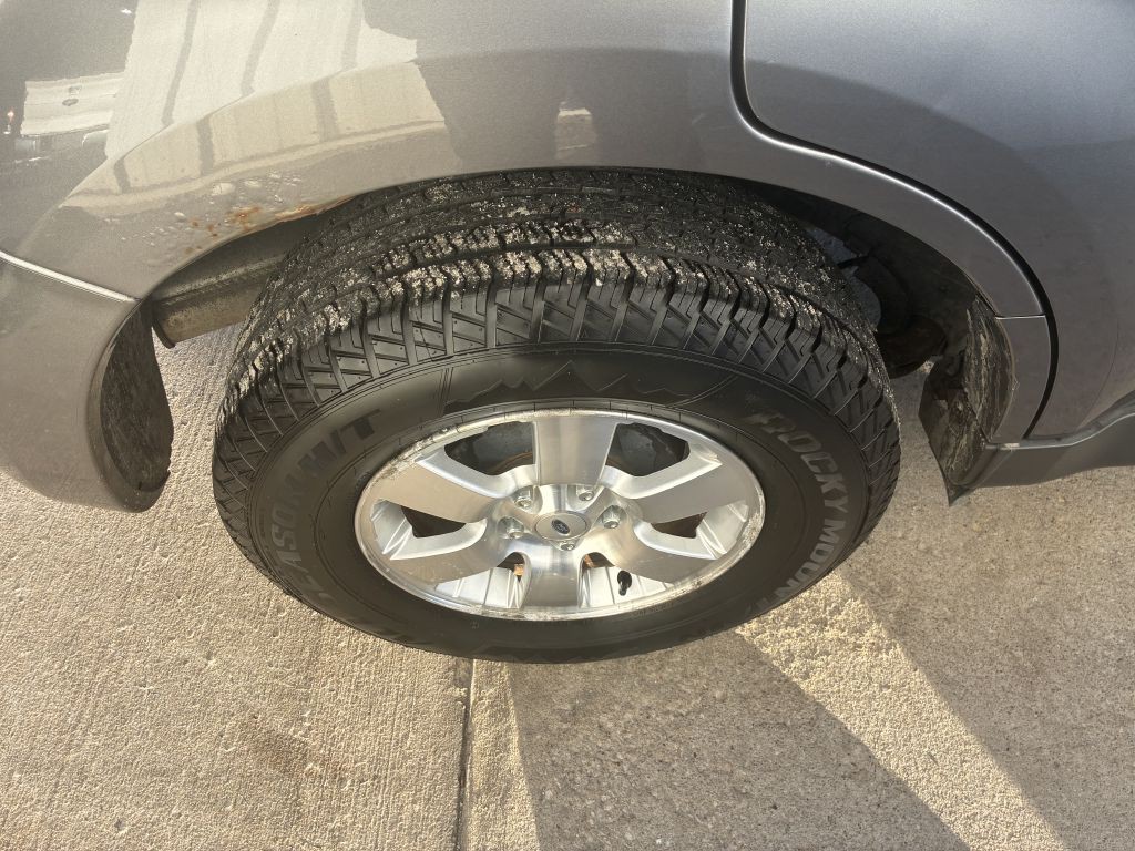2010 Ford Escape Image 9