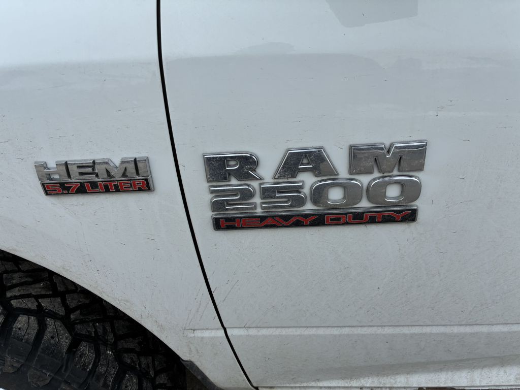 2013 RAM 2500 Image 3