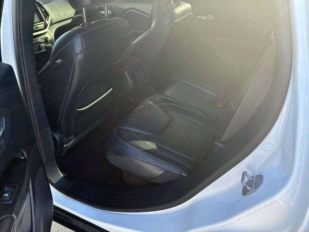 2015 Jeep Cherokee Image 6