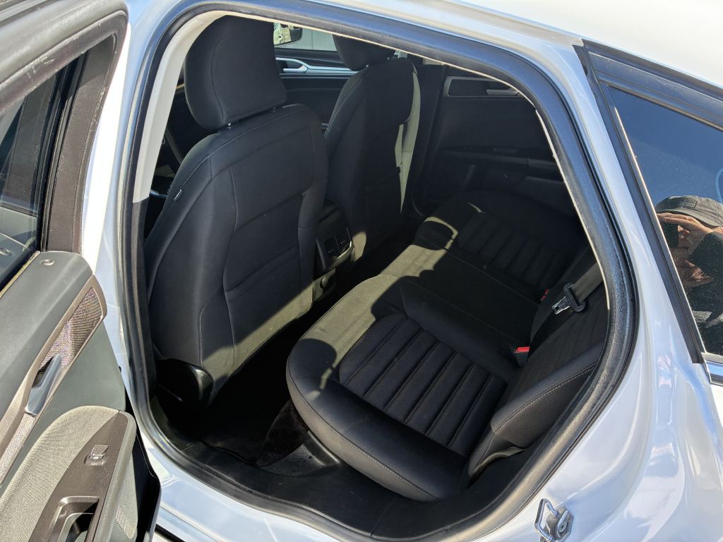 2017 Ford Fusion Image 5