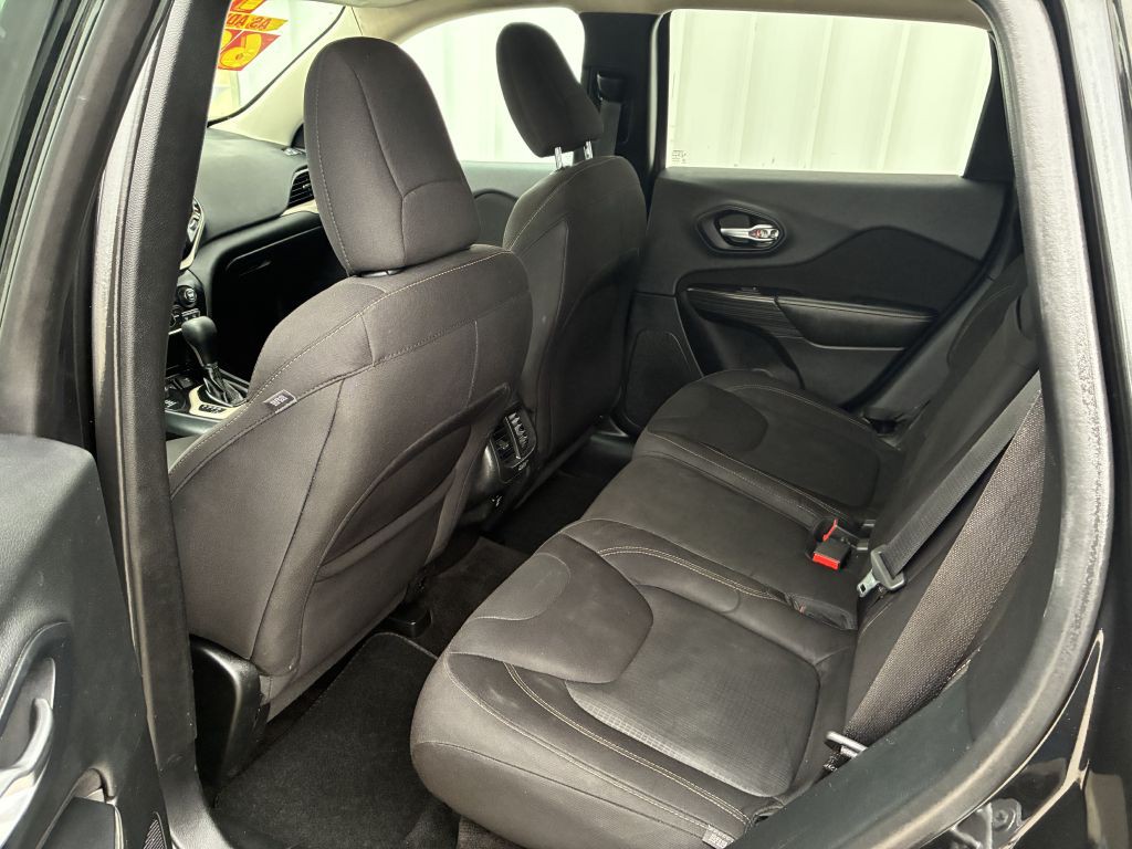 2016 Jeep Cherokee Image 5