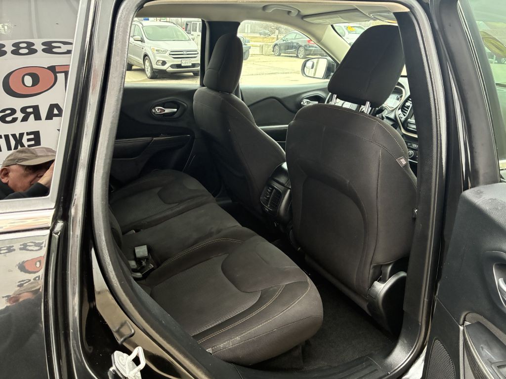 2016 Jeep Cherokee Image 7