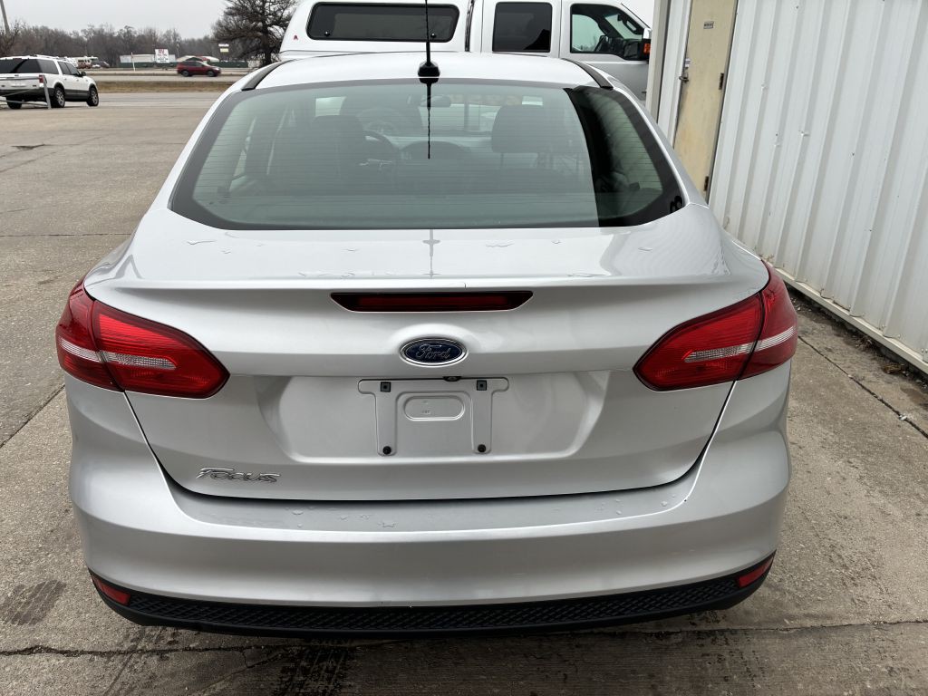 2017 Ford Focus Image 3