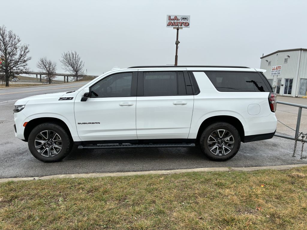 2021 Chevrolet Suburban Image 1