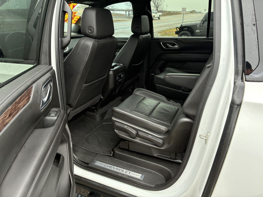 2021 Chevrolet Suburban Image 6