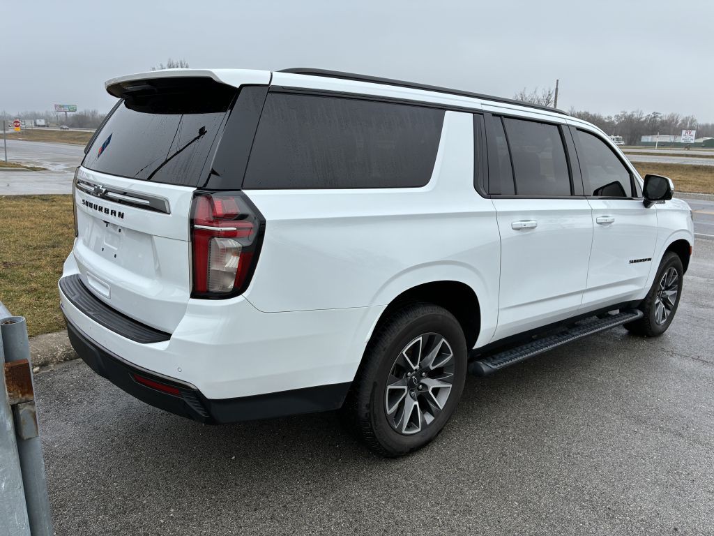 2021 Chevrolet Suburban Image 12