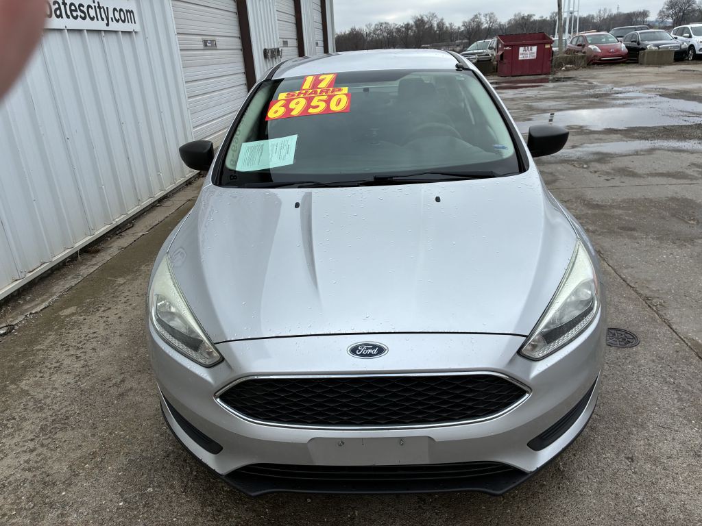 2017 Ford Focus Image 2