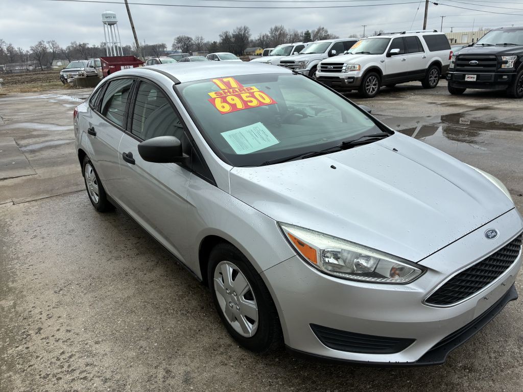 2017 Ford Focus Image 8