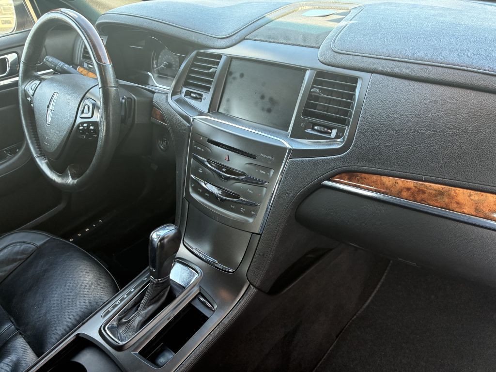 2014 Lincoln MKS Image 6