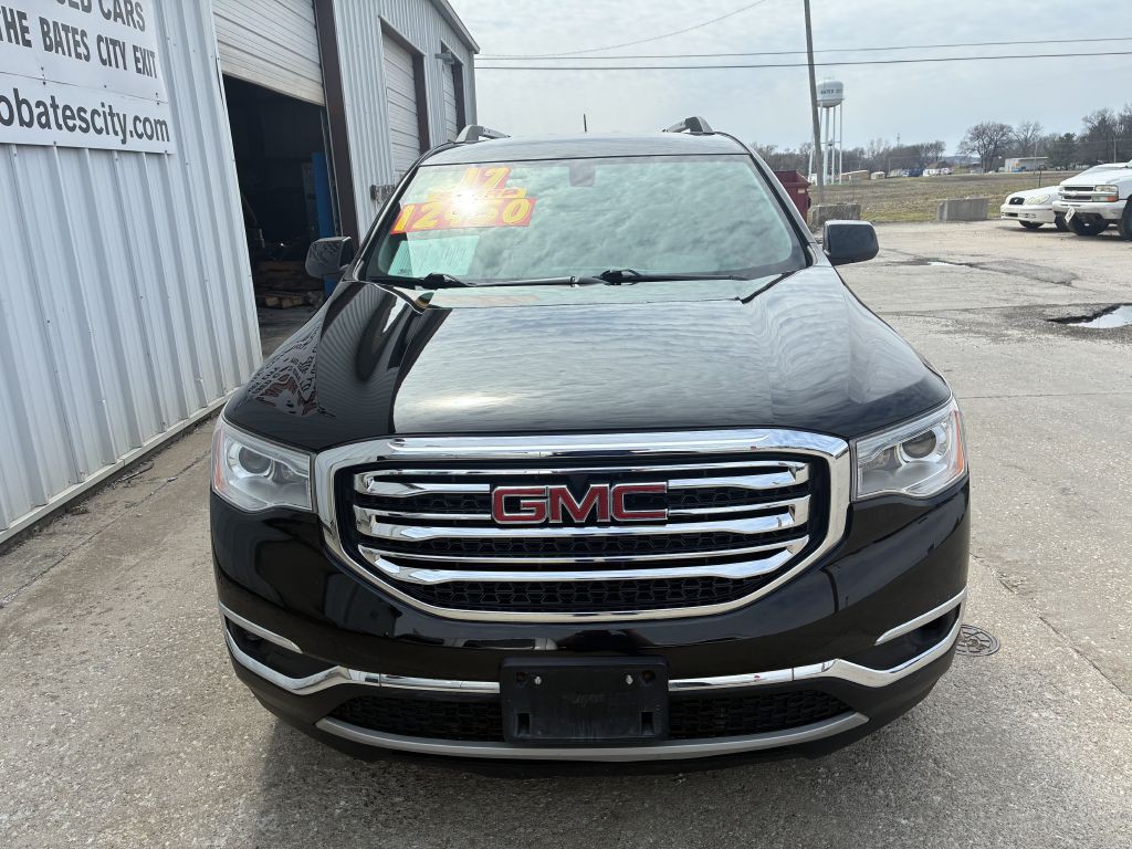 2017 GMC Acadia Image 2