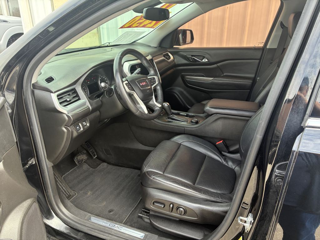 2017 GMC Acadia Image 4