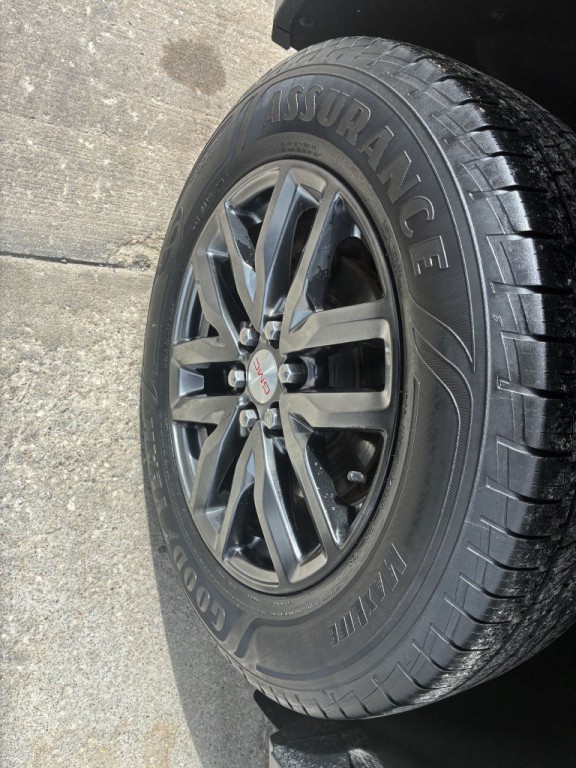 2017 GMC Acadia Image 9