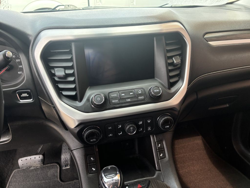 2017 GMC Acadia Image 11