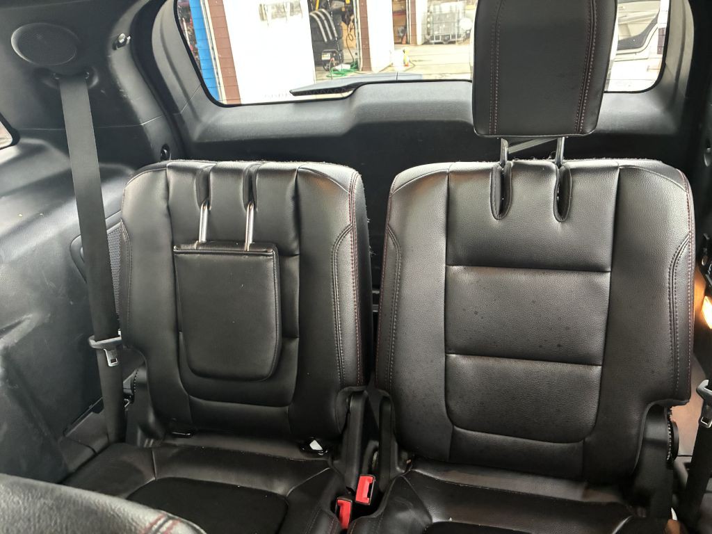 2017 Ford Explorer Image 8