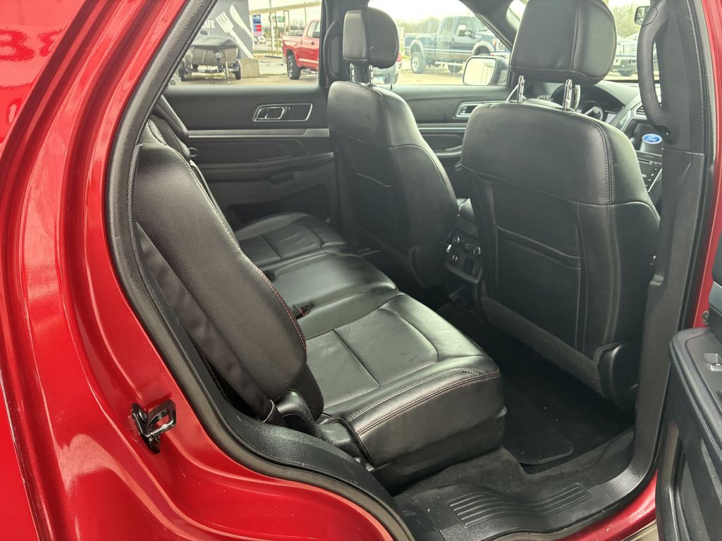 2017 Ford Explorer Image 11