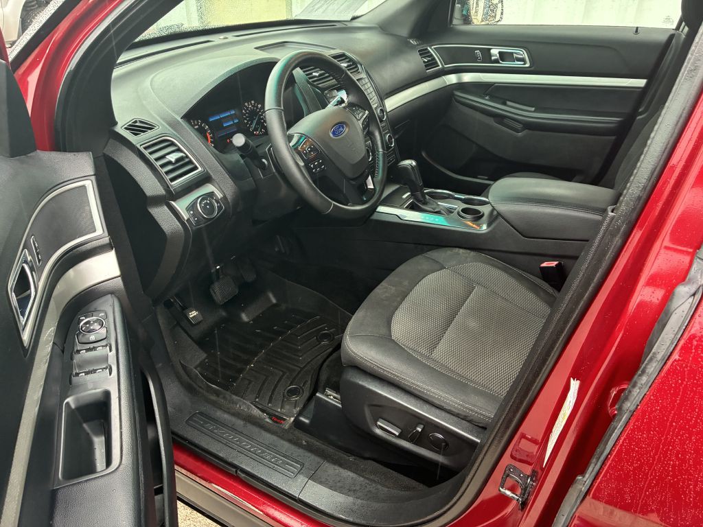2017 Ford Explorer Image 4