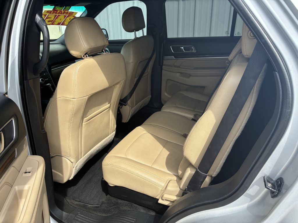 2016 Ford Explorer Image 5