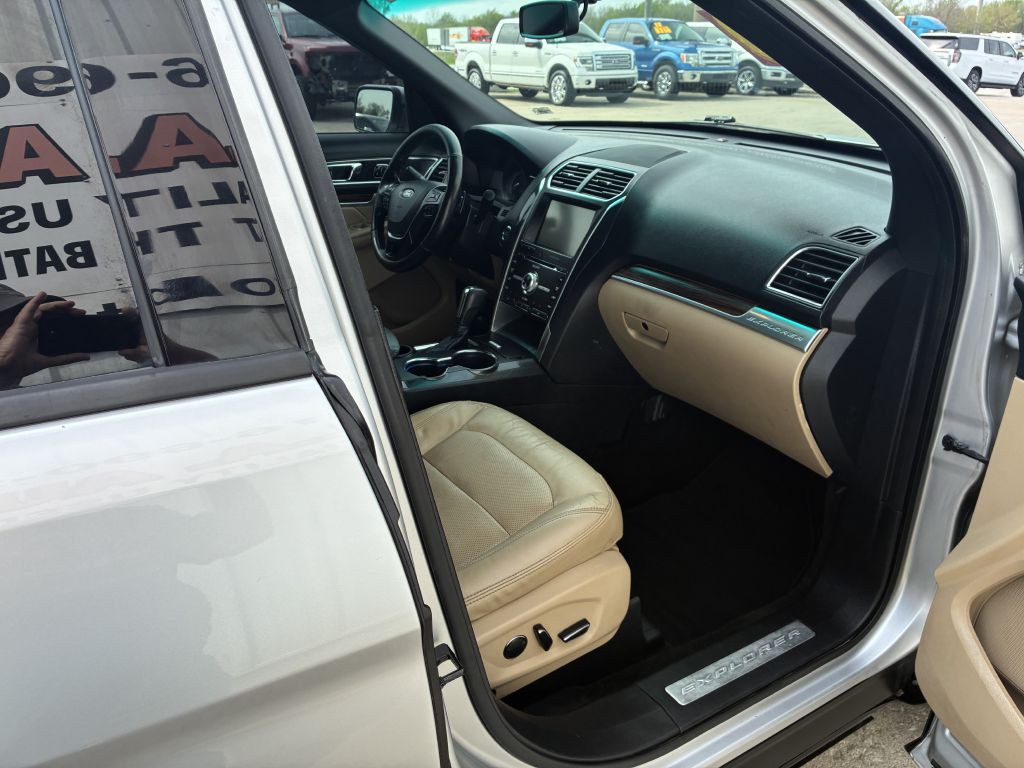 2016 Ford Explorer Image 7