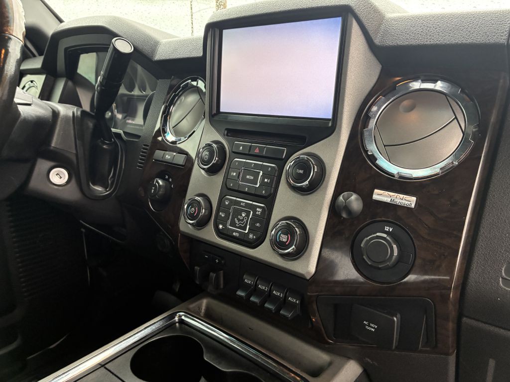 2013 Ford F-250 Image 8