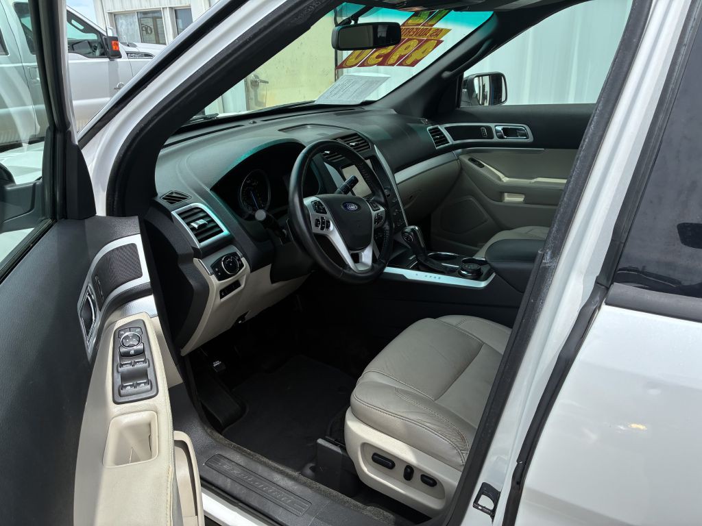 2012 Ford Explorer Image 4