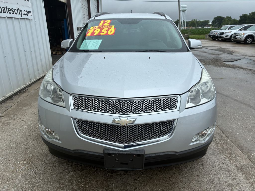 2012 Chevrolet Traverse Image 2