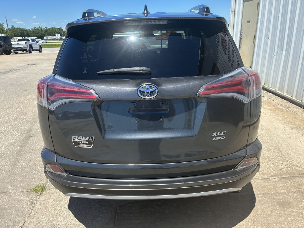 2017 Toyota Rav4 Image 3