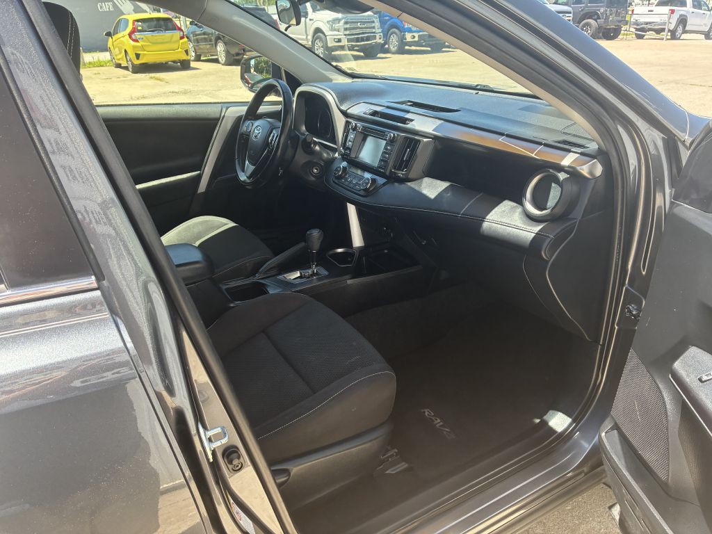 2017 Toyota Rav4 Image 7