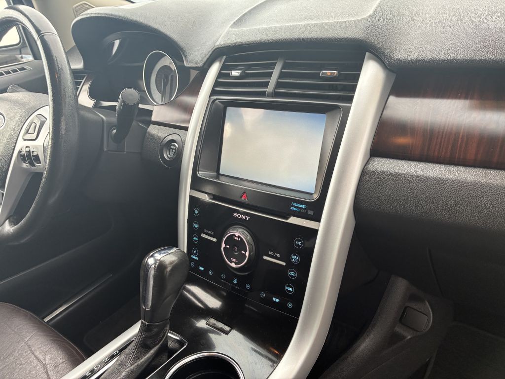 2011 Ford Edge Image 9