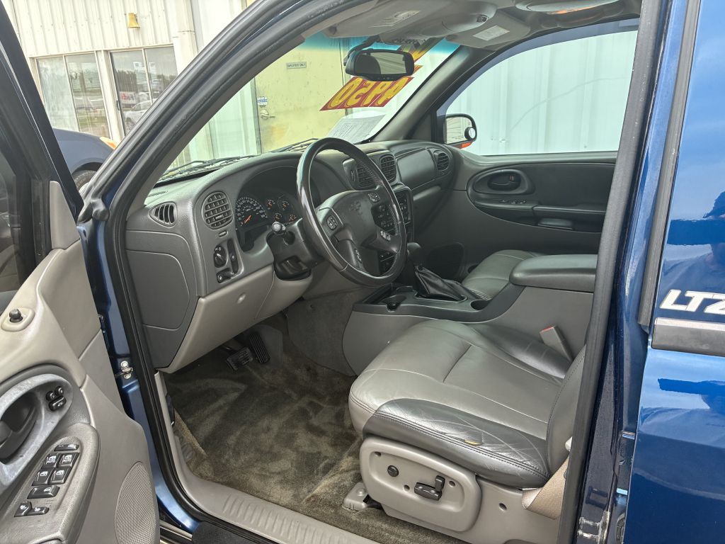 2002 Chevrolet Trailblazer Image 4
