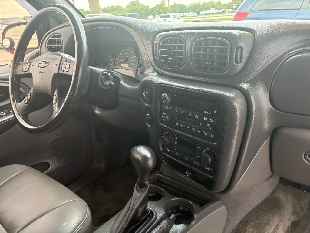 2002 Chevrolet Trailblazer Image 8