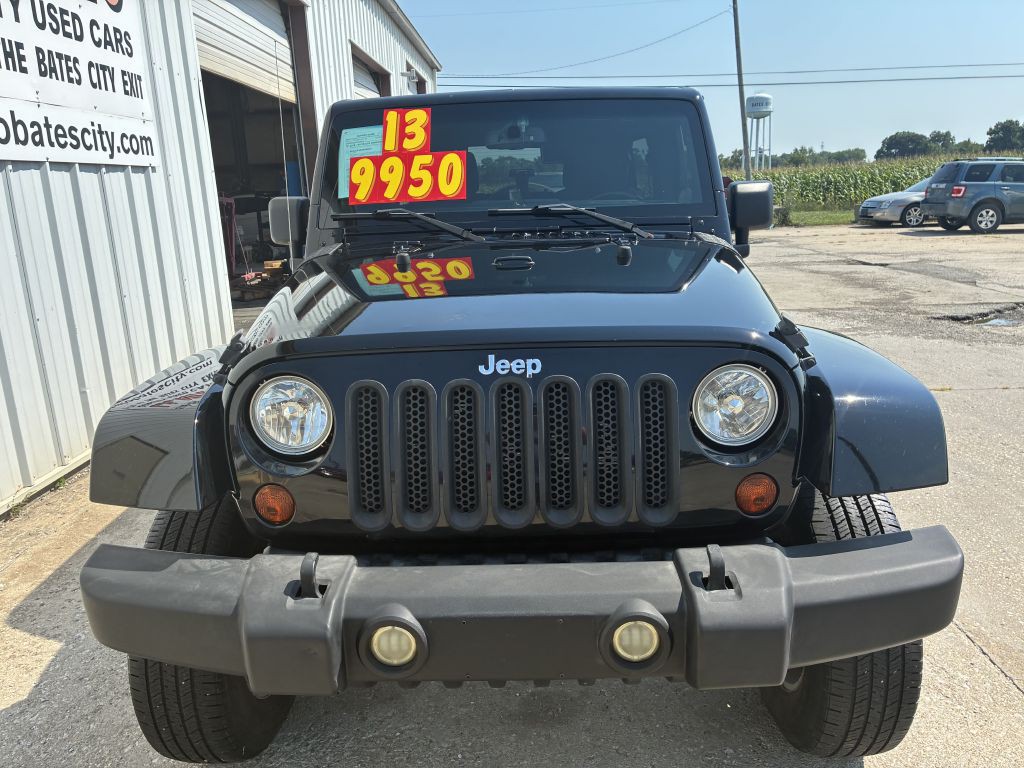 2013 Jeep Wrangler Unlimited Image 2