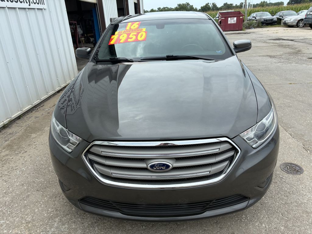 2016 Ford Taurus Image 2