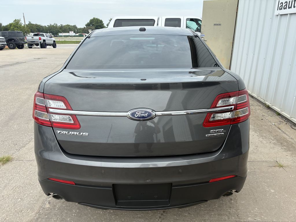2016 Ford Taurus Image 3