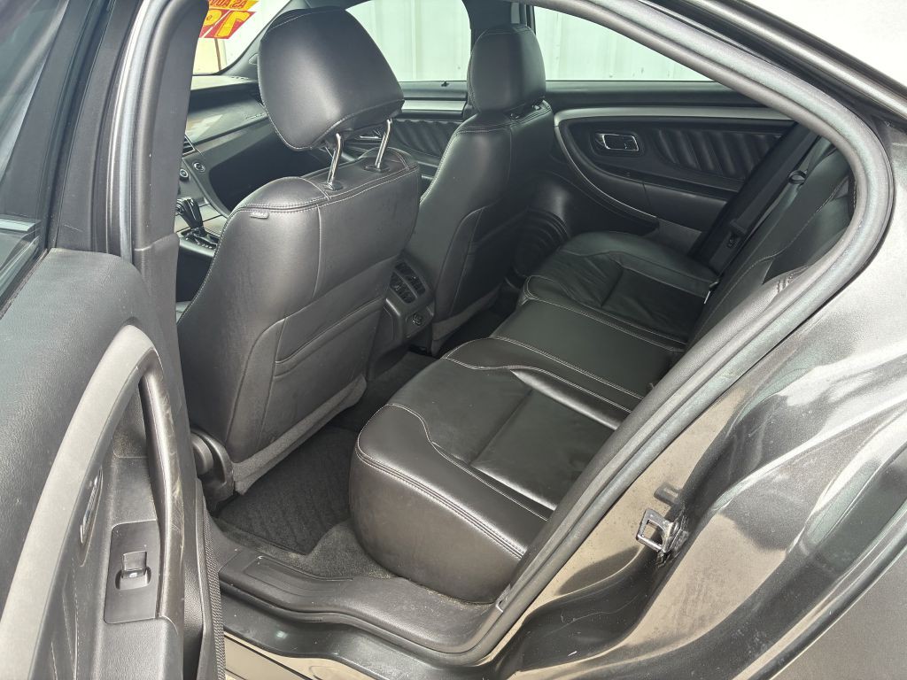 2016 Ford Taurus Image 5