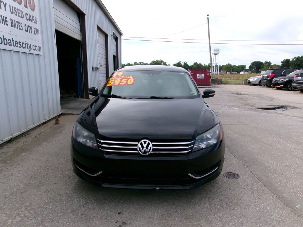 2014 Volkswagen Passat Image 2