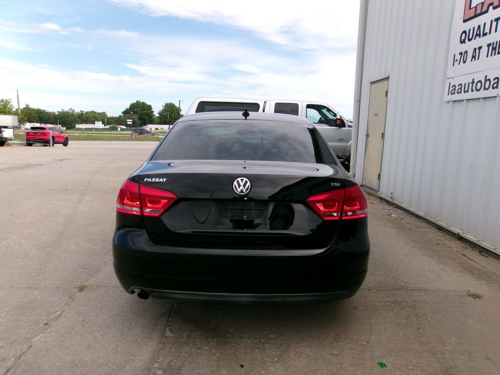 2014 Volkswagen Passat Image 5