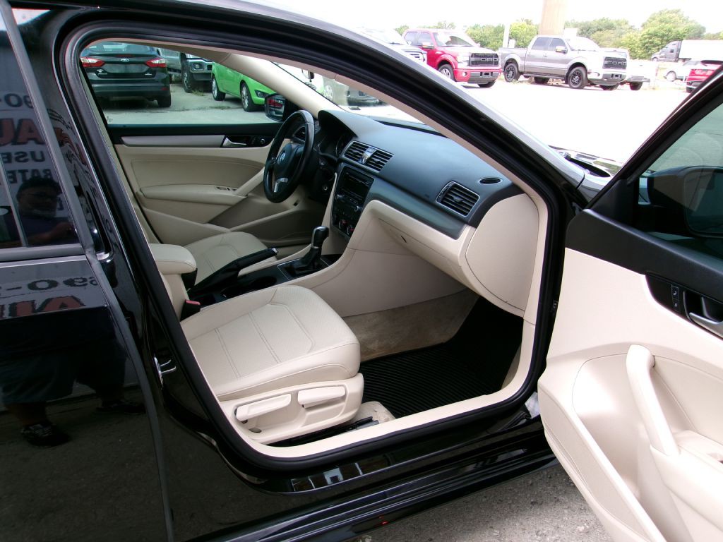 2014 Volkswagen Passat Image 6