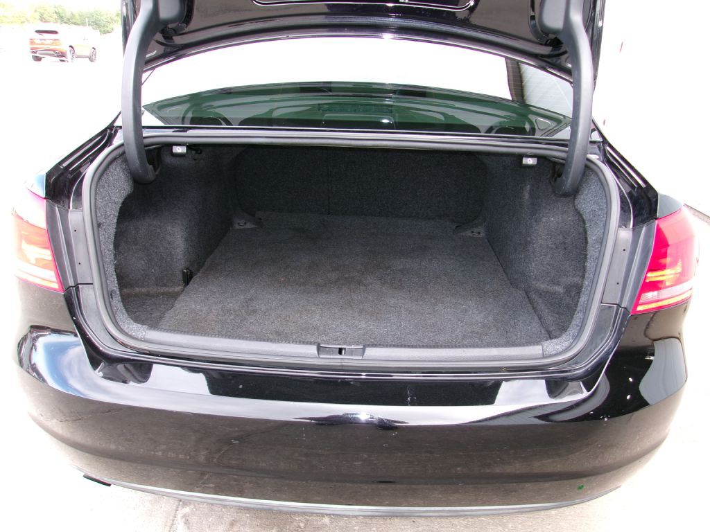 2014 Volkswagen Passat Image 10