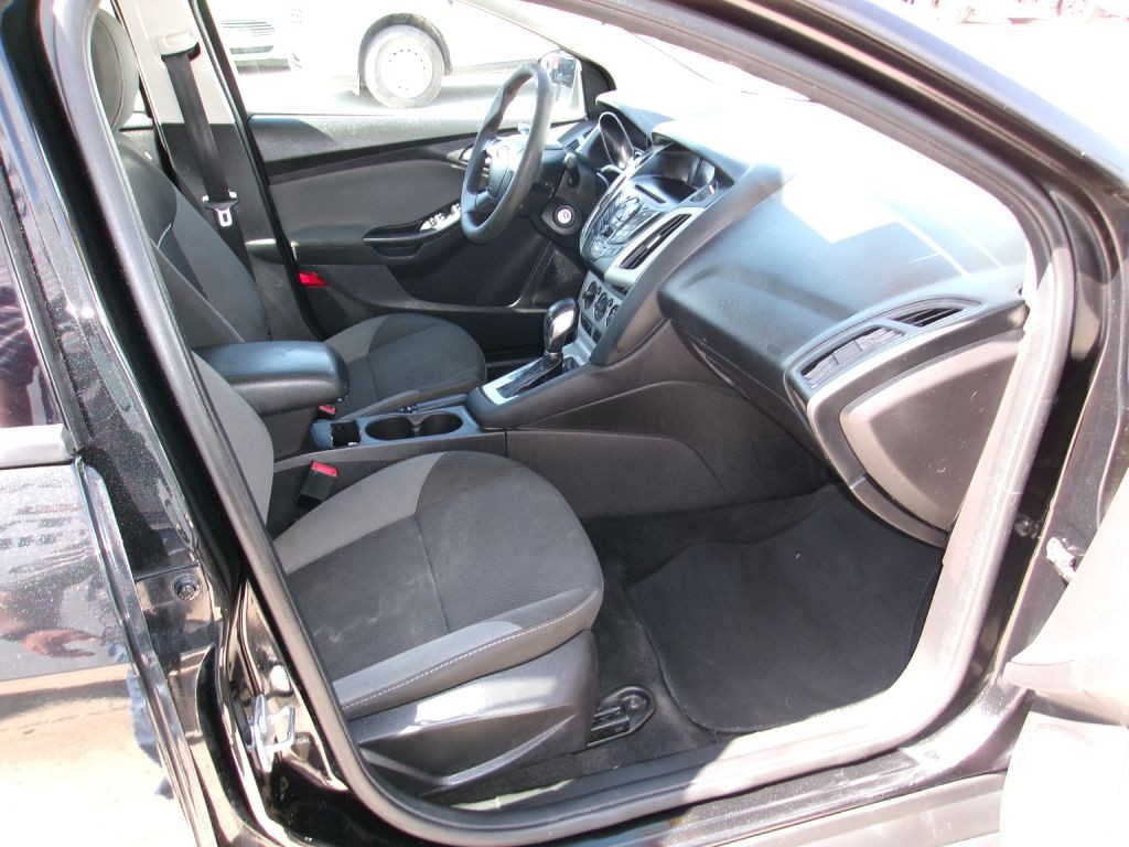 2014 Ford Focus Image 10