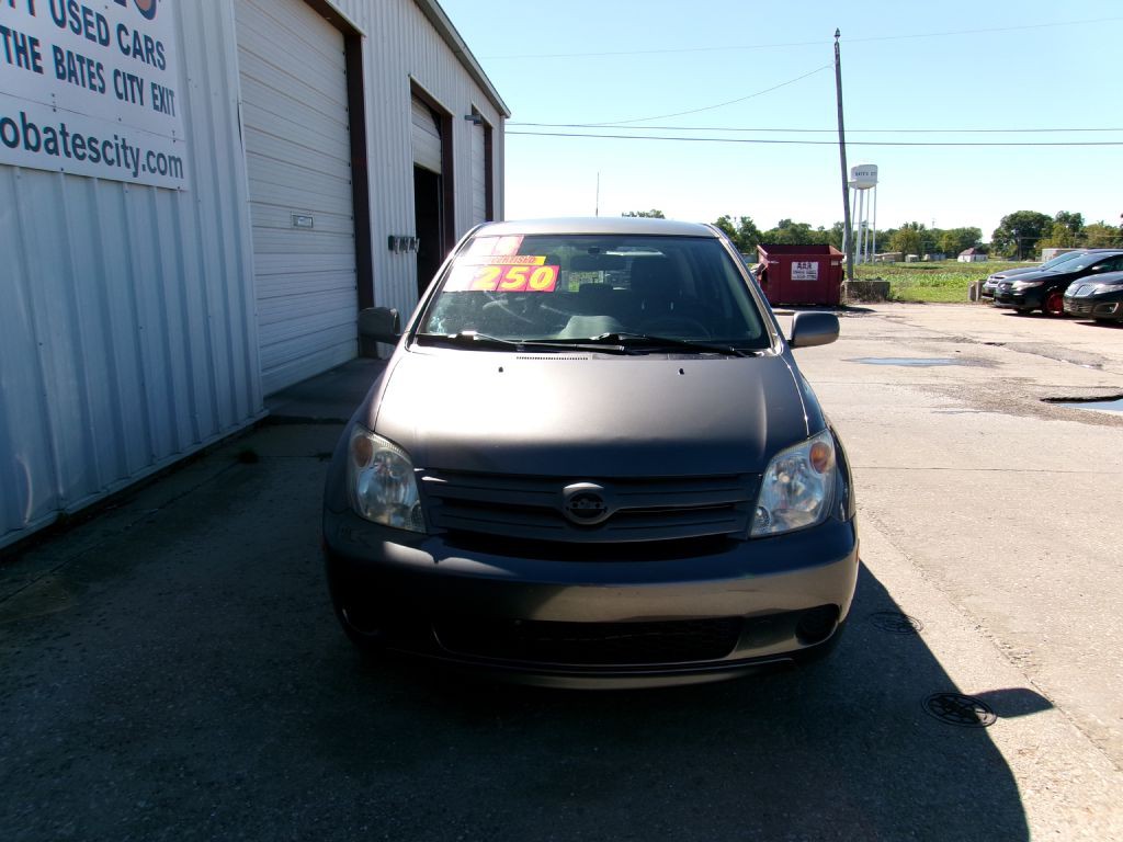 2004 Scion xA Image 2