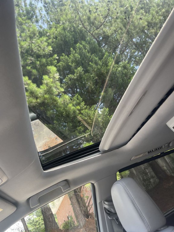 2017 Toyota Highlander Image 8